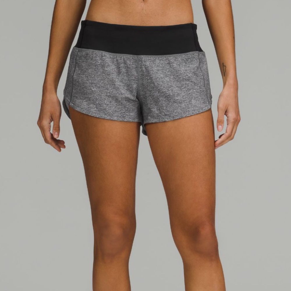Women’s Lululemon Speed Up Low-Rise Lined, Short 2.5", Size 6, Grey and Black